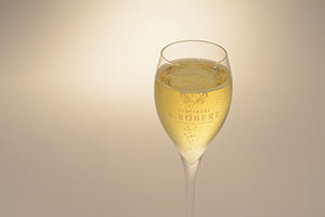 Champagne A. Robert: Glass of Champagne